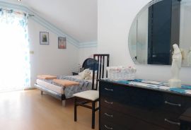 CRIKVENICA, Vila s bazenom, apartmanima i panoramskim pogledom na more, Crikvenica, Ev