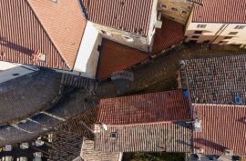 Motovun, kamena kuća s lijepim pogledom, Motovun, Casa