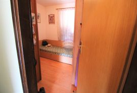 Rovinj,stan 90m od mora,pogled,teras,parking,2 .kat, Rovinj, Stan