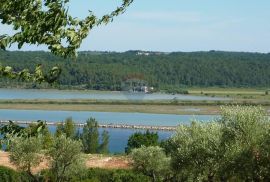 Jedinstveno građevinsko zemljište s pogledom na more, Poreč, Terra