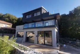 OTOK KRK,DOBRINJ -moderno  kamena villa sa bazenom, Dobrinj, بيت