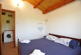 Rovinj,Ranch-20 000m2 i 3 kuće,1km od mora, Rovinj, Ev