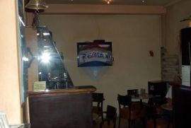 Istra,Pula,stambeni prostor: caffe bar/stan, Pula, Ticari emlak