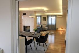 Rovinj,unikatni luksuzni stan 146m2,garaže 88m2, Rovinj, Appartment