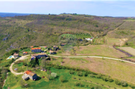 Istra,Grožnjan-Impozantno imanje za investiciju, Grožnjan, Terreno