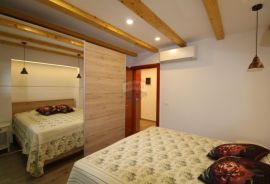 Rovinj,novorenovirani stan na top lokaciji u Careri,60m2,1.kat, Rovinj, Kвартира