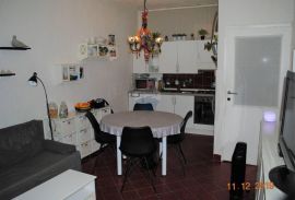 Rovinj,kuća sa pogledom na more,idealno za 3 apartmana, Rovinj, Ev