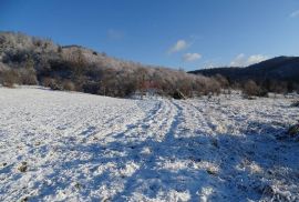 Velik i lijep teren-Stari Laz, Ravna Gora, Zemljište