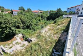 VIŠKOVO- Građevinsko zemljište u samom centru, mogućnost gradnje 6 stanova !!!, Viškovo, Земля