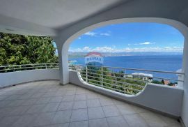 OPATIJA - prekrasna vila sotvorenim pogledom na Kvarner, Opatija, Casa