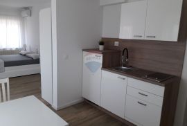 Istra,Fažana,Kuća sa apartmanima 200m od mora, Fažana, بيت