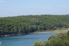 RAB- samosojeća kuća , prvi red do mora, Rab, Kuća