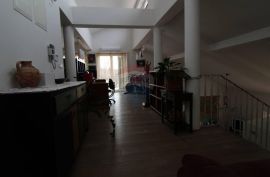 SESVETSKA SELA , KUĆA 340m2, Zagreb, Famiglia