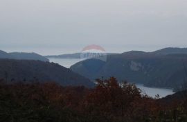 Istra,Jural veliko poljoprivredno zemljište sa mogućnošću gradnje, Kanfanar, Terreno