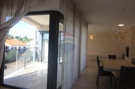 ISTRA,ROVINJ - PREDIVAN KOMFORAN PENTHOUSE S JOŠ LJEPŠIM POGLEDOM!, Rovinj, Appartment