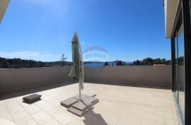 ISTRA,ROVINJ - PREDIVAN KOMFORAN PENTHOUSE S JOŠ LJEPŠIM POGLEDOM!, Rovinj, Appartment