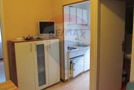 Istra, Umag, apartmanska kuća prvi red do mora, Umag, بيت