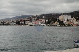 Selce - dvoetažni stan na samom moru !, Crikvenica, شقة