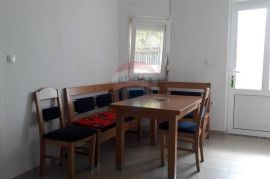 Novi Vinodolski, apartmanska kuća, Novi Vinodolski, Maison