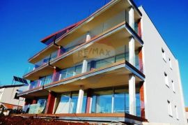 KVALITETAN PENTHOUSE U ROVINJU - BLIZINA PLAŽE, Rovinj, Appartamento