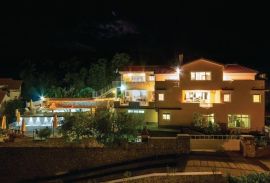 OPATIJA - IČIĆI - SAMOSTOJEĆA KUĆA - 1045 m2 - 6 STANOVA - BAZEN, Opatija - Okolica, Casa