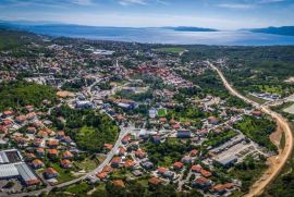 Marčelji - građevinski teren za poslovno stambeni objekt, halu, višestambenu gradnju, Viškovo, أرض