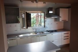 Apartmanska kuća s pogledom na more, Medulin, Σπίτι