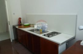 PULA, CENTAR, trosoban  stan  od 77 m2, Pula, Apartamento