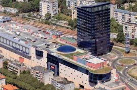 TOWER CENTAR RIJEKA, POSLOVNI PROSTOR - TRGOVINA 197 M2, Rijeka, Ticari emlak