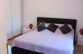 OPATIJA - apartman u centru, sa okućnicom, Opatija, Διαμέρισμα