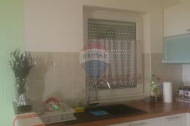 Rijeka,Viškovo,kuća 400m2, sa dva poslovna prostora, novogradnja!!!, Viškovo, House