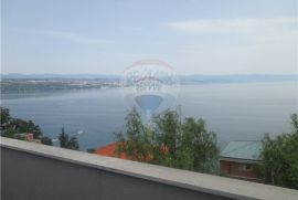 OPATIJA - STAN 240m2 - PARKING - NAJAM, Opatija, Appartment