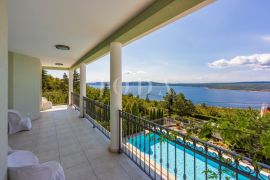 Crikvenica villa na prodaju, Crikvenica, House