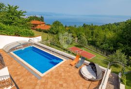 Prekrasna vila s bazenom, Opatija - Okolica, Дом