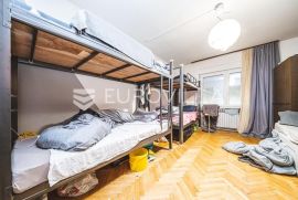 Zagreb, Trešnjevka, funkcionalna kuća za investiciju NKP 353 m2, Zagreb, House