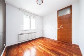 Zagreb, Mikulići, trosoban stan NKP 120 m2, Zagreb, Wohnung