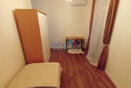 Moderno uređen peterosoban stan (4S+DB) sa velikim balkonom, Rijeka, Appartment