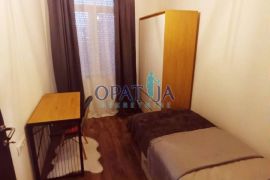 Moderno uređen peterosoban stan (4S+DB) sa velikim balkonom, Rijeka, Appartment