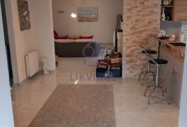 Apartmantska kuća u Višnjanu, 4 samostalne jedinice + garaža, Višnjan, بيت