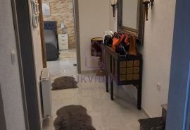 Apartmantska kuća u Višnjanu, 4 samostalne jedinice + garaža, Višnjan, بيت