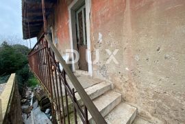 RIJEKA, KOZALA - samostojeća stara talijanska villa iz 1912. godine s pogledom na more i 2.383 m2 okućnice! PRILIKA!, Rijeka, Casa