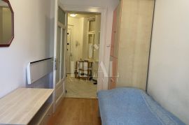 Prodaja adaptiranog stana na Belvederu 2S+DB  71.73 M2, Rijeka, Flat