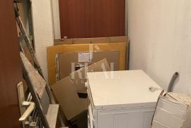 Simpatičan stan za prodaju na Srdočima 1SKL   38 M2, Rijeka, Apartamento