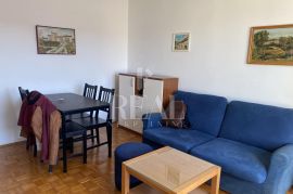 Simpatičan stan za prodaju na Srdočima 1SKL   38 M2, Rijeka, Apartamento