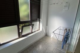 Simpatičan stan za prodaju na Srdočima 1SKL   38 M2, Rijeka, Apartamento