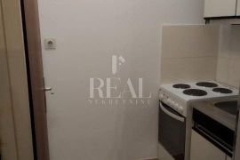 Simpatičan stan za prodaju na Srdočima 1SKL   38 M2, Rijeka, Apartamento