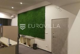 Zagreb, Rudeš, poslovni prostor NKP 457 m2 + 9 VPM unutar poslovne zgrade, Zagreb, Propiedad comercial