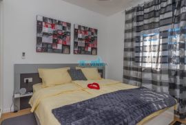 SELCE - STAN U ZGRADI SA LIFTOM, Crikvenica, Appartement