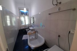 Opatija 1. red do mora dvoetažni stan 114.55 m2, Opatija, Appartment