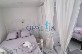 Zadar, stari grad stan 75m² renoviran 200m do mora, Zadar, Appartment